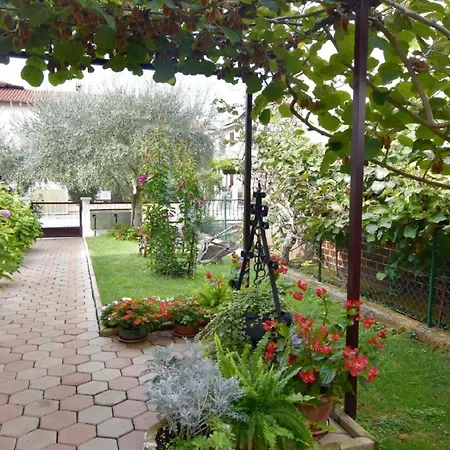 Apartment Für Paare In Der Nähe Des Zentrums Umag